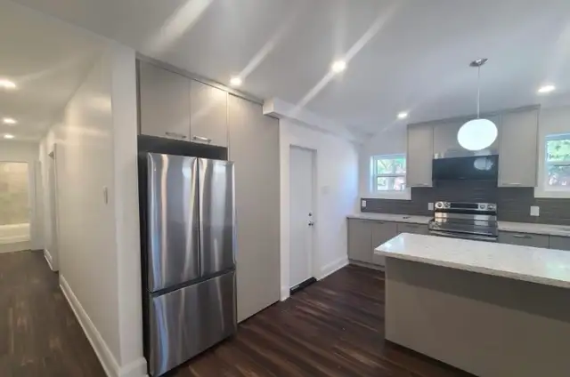 2 Bdrm Eglinton and Avenue Rd - Photo 3