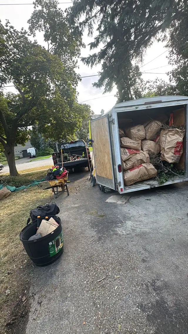 LANDSCAPING AND GARDEN MAINTENANCE SERVICE