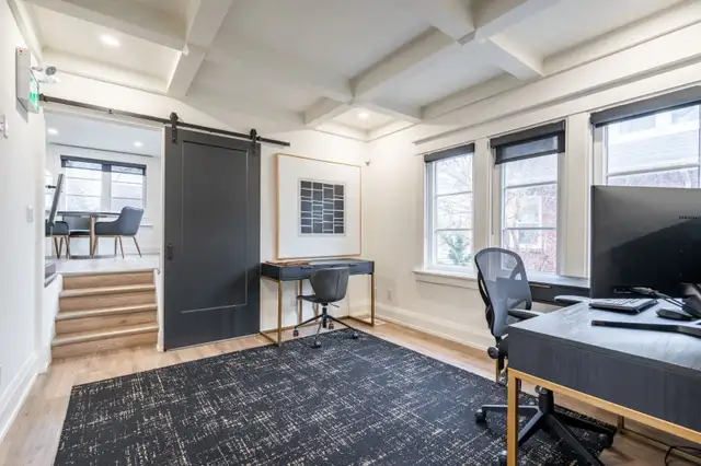 Modern Private Office with Free parking   Amenities - Photo 4