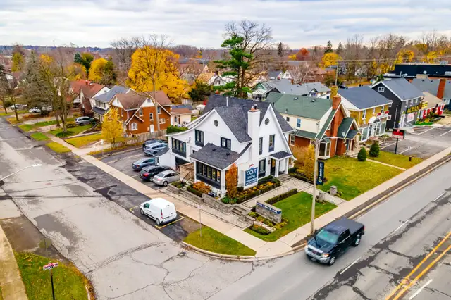 Modern Private Office with Free parking   Amenities - Photo 17