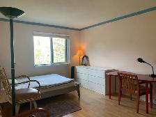 Large Room near Seneca College