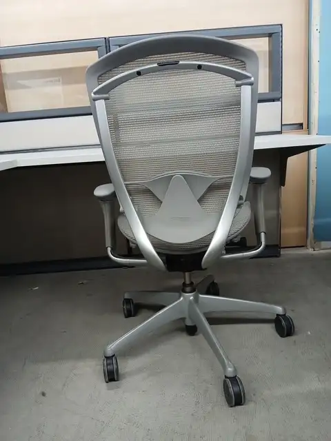Teknion Contessa chairs Grey/silver color $299.99 excel condit - Photo 4