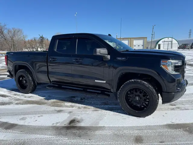 2019 GMC Sierra 4x4 Live Auction Unreserved - Photo 4