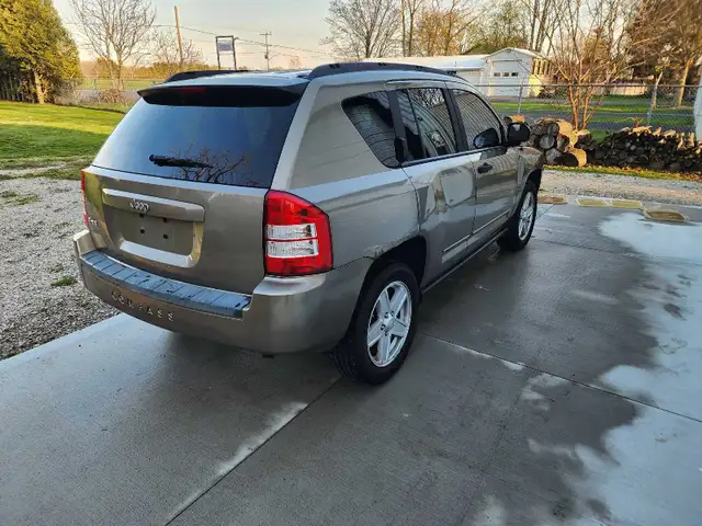 Jeep Compass - Photo 2