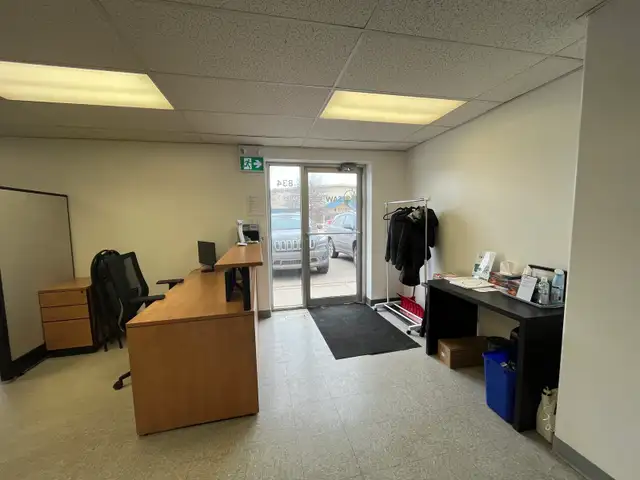 Office space for lease - Photo 2