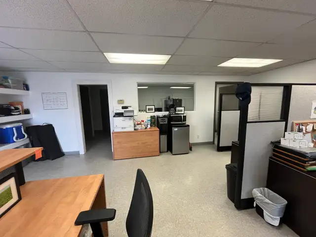 Office space for lease - Photo 5