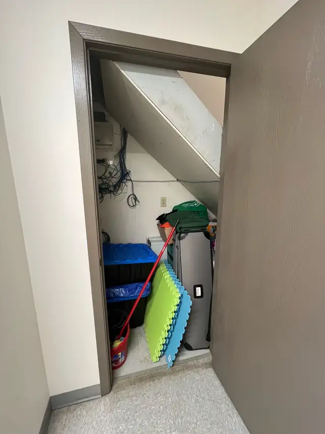 Office space for lease - Photo 8