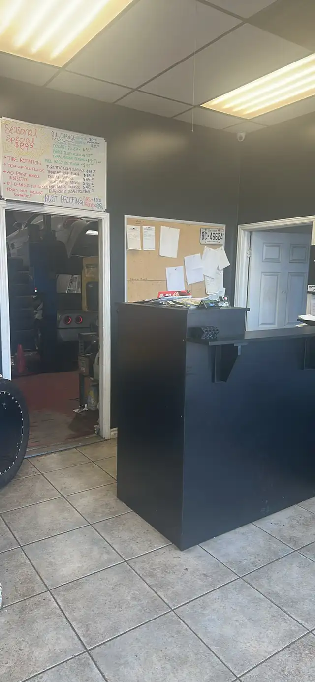 Automotive-mechanic shop for sale