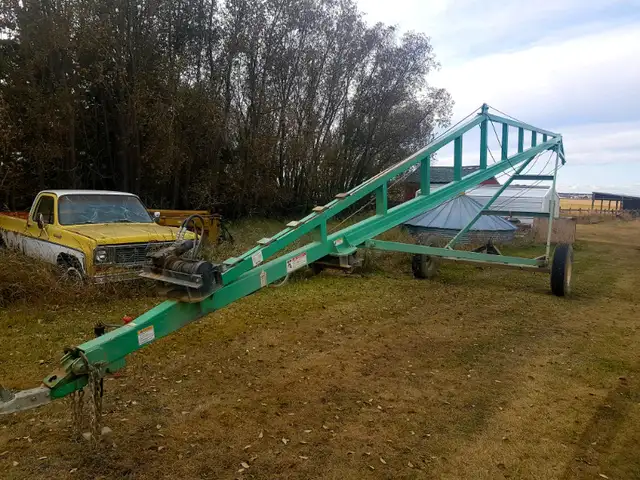 BIN CRANE FOR RENT - Photo 2