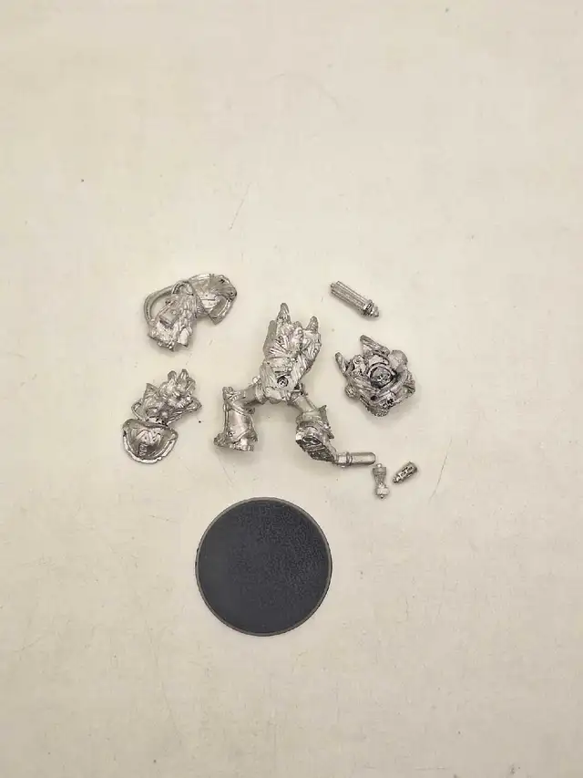 Warhammer 40k Metal OOP chaos Obliterator in bits stripped