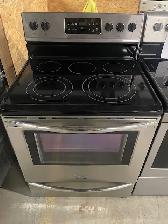 Cuisinière stainless vitrocéramique convection Frigidaire