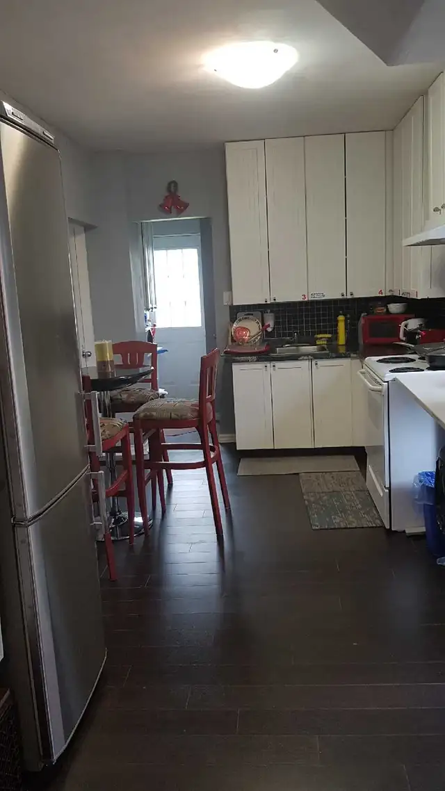 Fully Furnished Room for McMasters Female Students