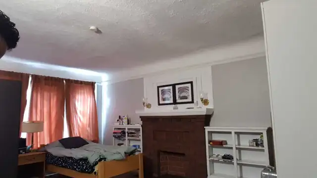 Fully Furnished Room for McMasters Female Students - Photo 2