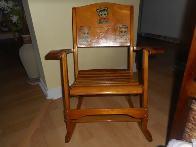 Chaise berceuse pour enfant .