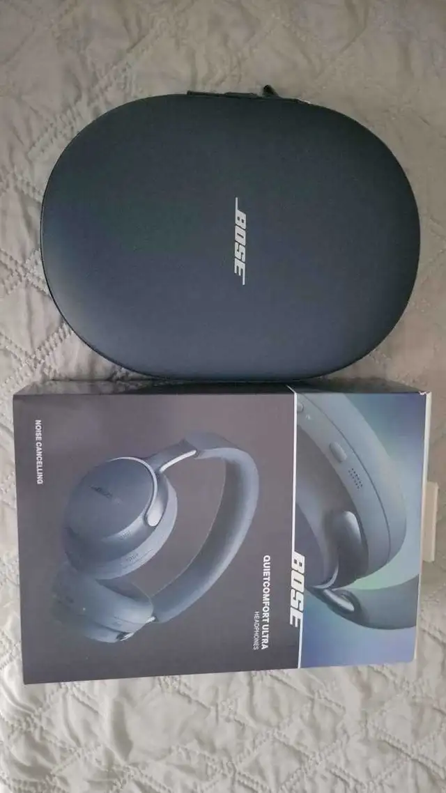 Bose QuietComfort Ultra Over-Ear Noise Cancelling Headphones - Photo 3