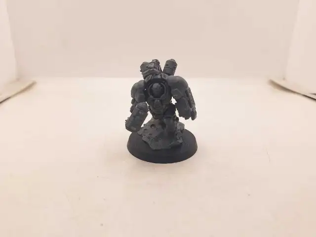 Warhammer 40k Leagues of Votann Unpainted Einhyr Champion