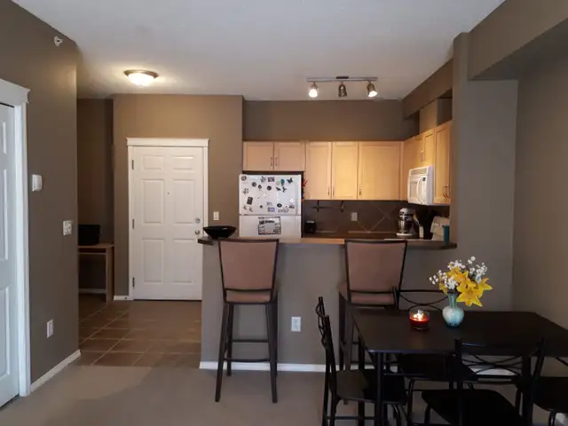 1 Bd Plus Den Available for June. Top Floor! All Utilities!