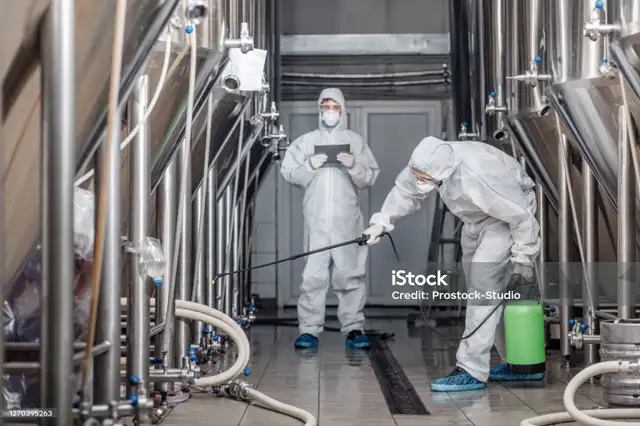 NOUS RECRUTONS -Préposé(e) à la sanitation