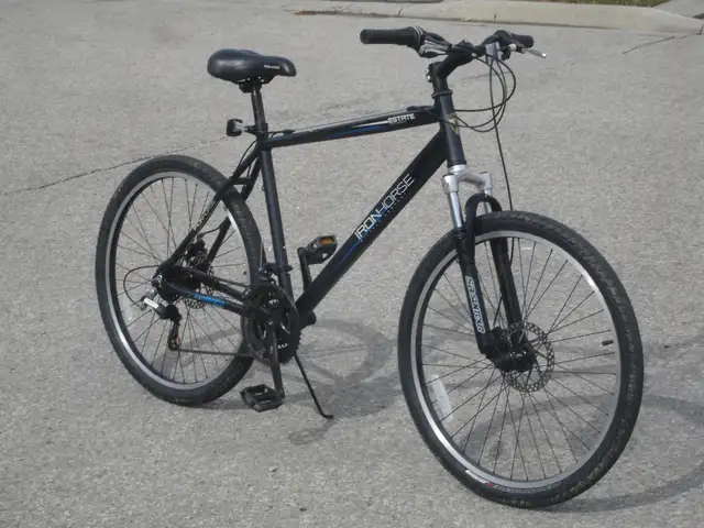 ALUMINUM 26' IRONHORSE ESTATE 21 SPD, DISC BRAKES & SUSPENSION!