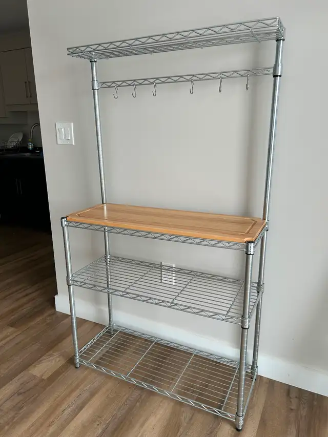 Bakers Rack Excellent Condition, solid wood shelf, $100