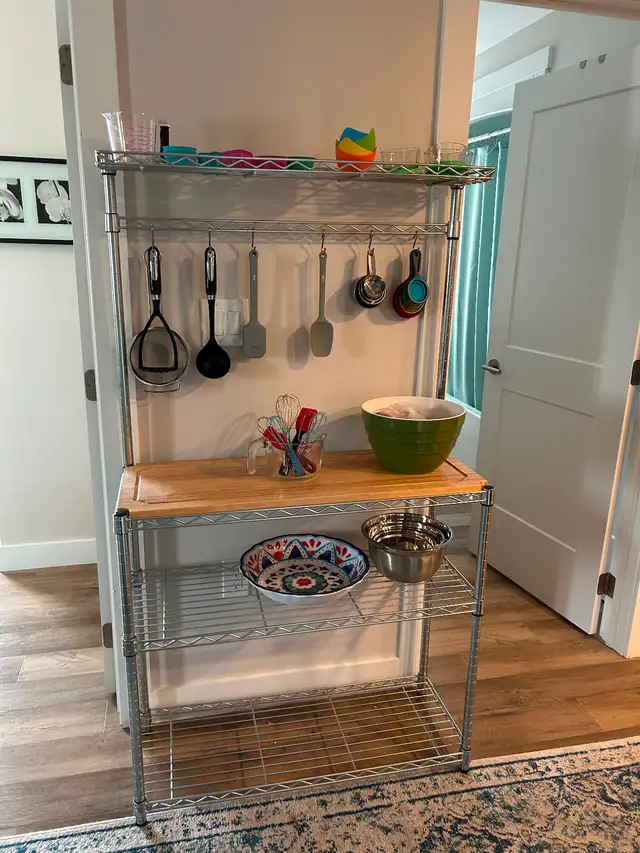 Bakers Rack Excellent Condition, solid wood shelf, $100 - Photo 5
