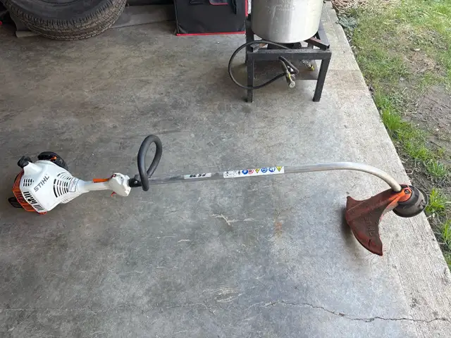 gas trimmer - Photo 3