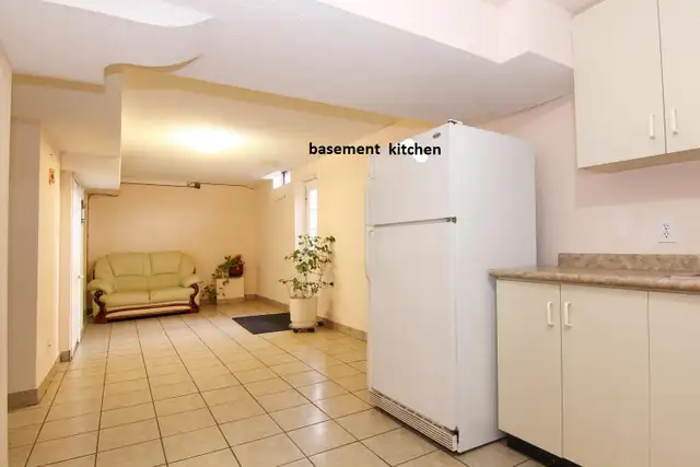 Private Bed Rooms for rent $650 (steeles and Hurontario) - Photo 11