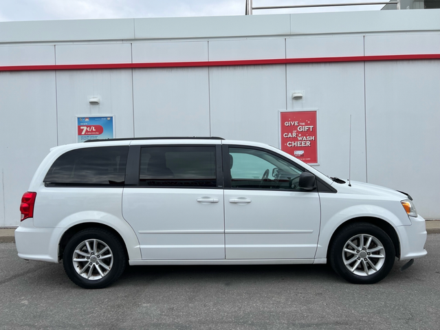 2017 Dodge Grand Caravan SXT-DVD-CAMERA-FULL STOW N GO-WARRANTY - Photo 6