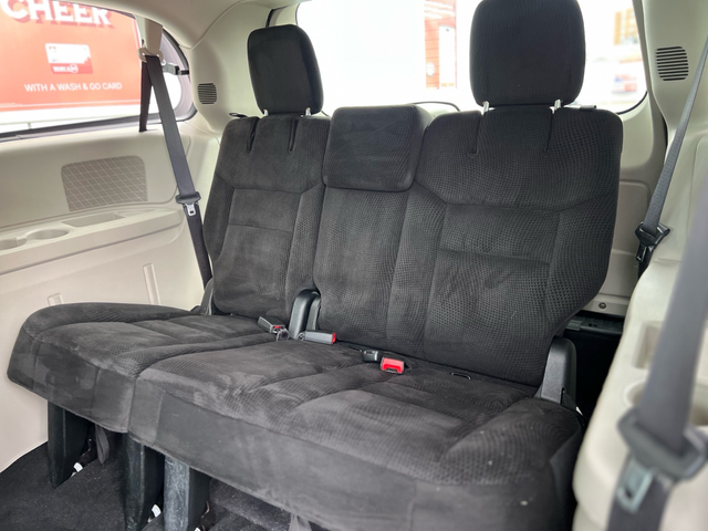 2017 Dodge Grand Caravan SXT-DVD-CAMERA-FULL STOW N GO-WARRANTY - Photo 16