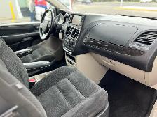 2017 Dodge Grand Caravan SXT-DVD-CAMERA-FULL STOW N GO-WARRANTY - Photo 19