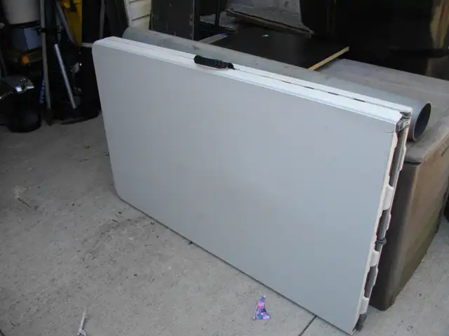 8 foot folding table $45 cash