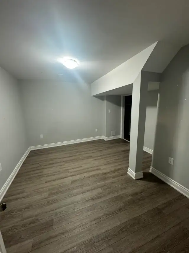2 Bdrm Basement for Rent Williams Pkwy & Mississauga Rd - Photo 5