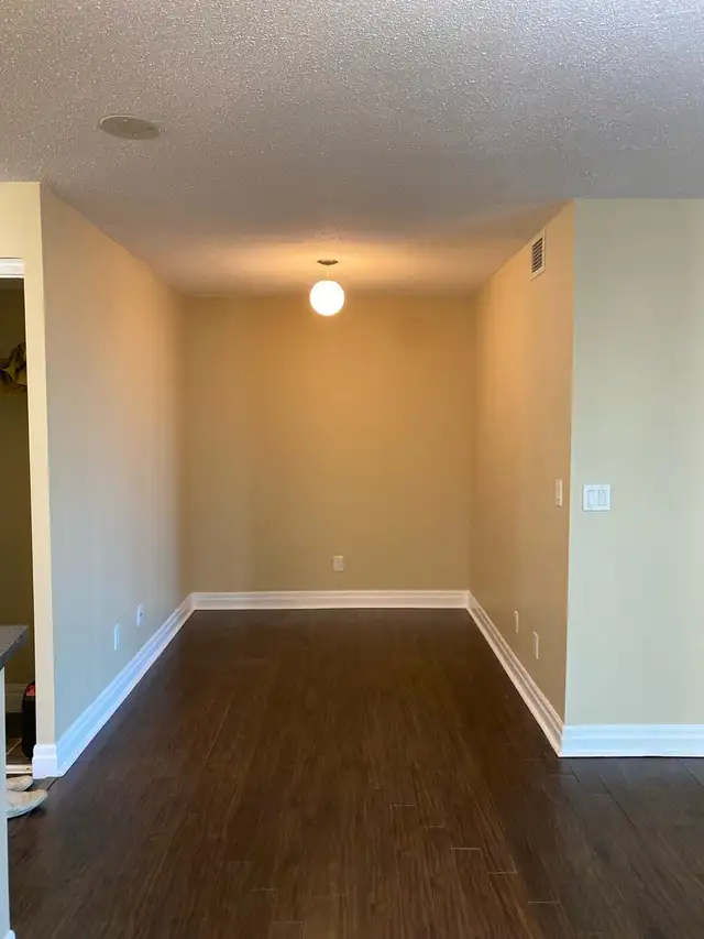 Spacious One Bedroom plus den with Water view ($2500 all incl) - Photo 3