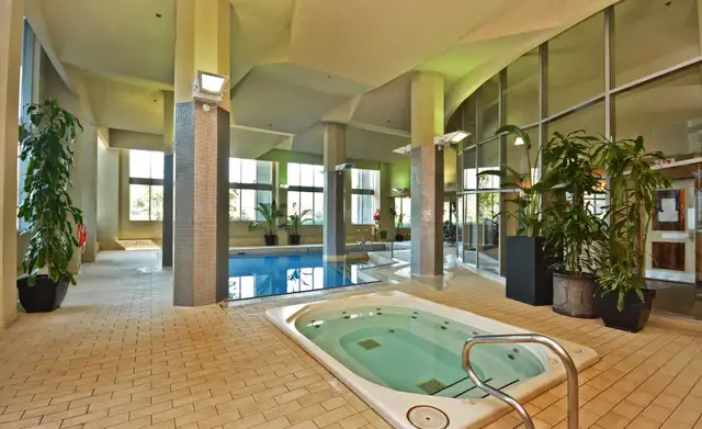 Spacious One Bedroom plus den with Water view ($2500 all incl) - Photo 10