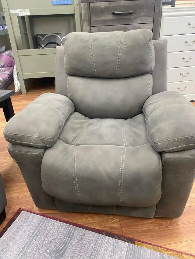 Erlangen Power Recliner with Headrest, No USB charging port