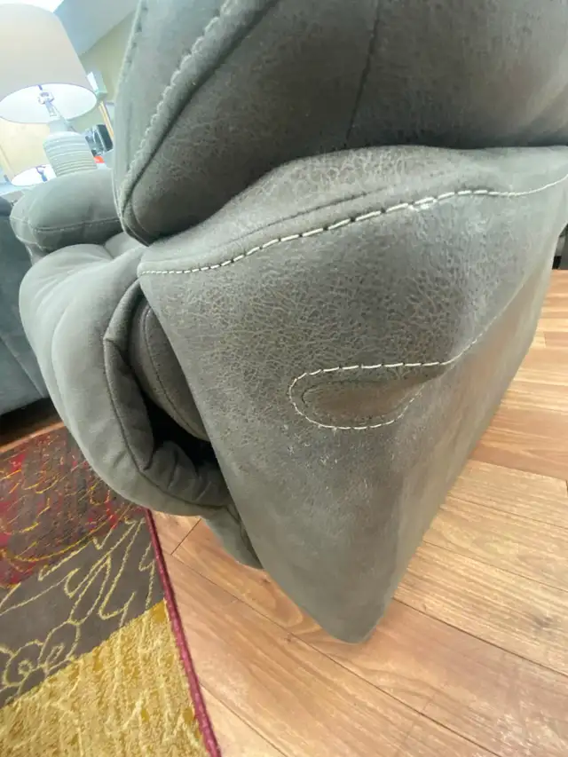 Erlangen Power Recliner with Headrest, No USB charging port - Photo 2