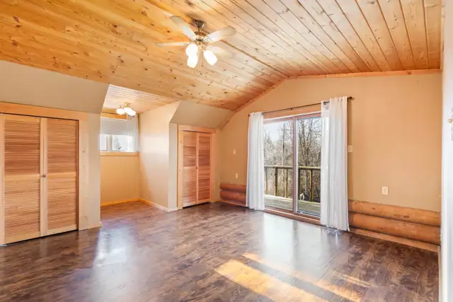 One-of-a-kind 1258sqft log home situated on beautiful 3.1 acres! - Photo 7