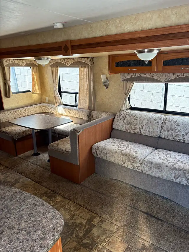 2011 starCraft autumn ridge 32.9ft travel trailer - Photo 5