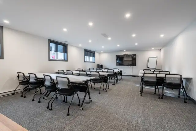 Coworking Space Grimsby | Dedicated and Hot Desk Options - Photo 26