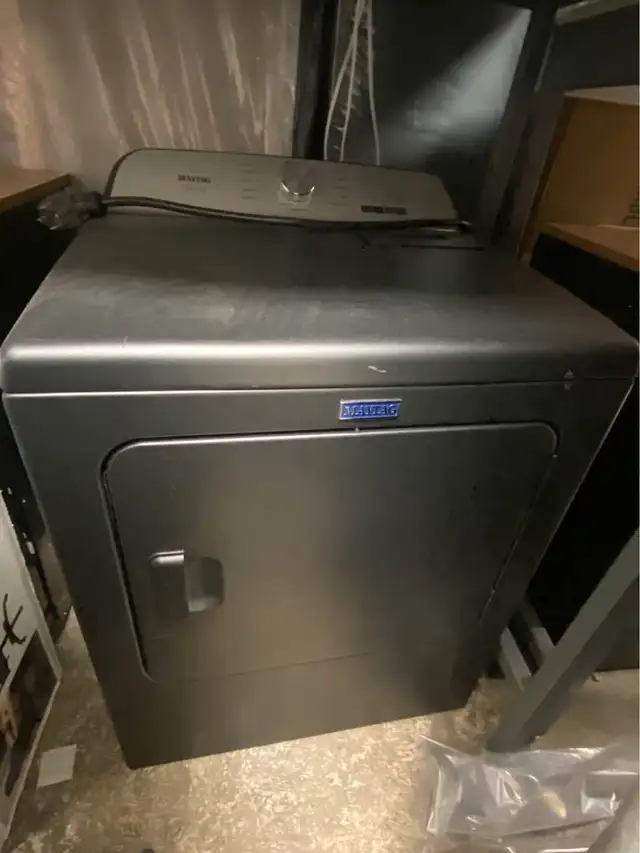 Maytag - 7 cu. Ft Dryer in Black