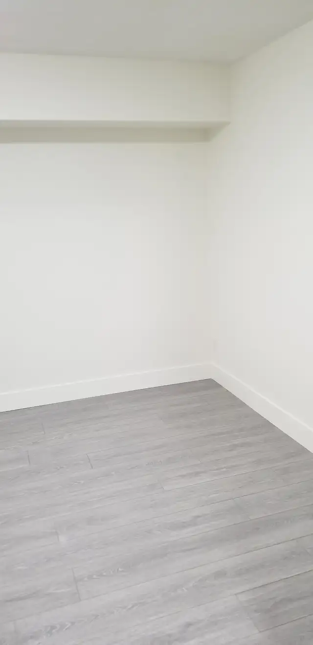 Pet friendly one bedroom suite with utilities included - Photo 7