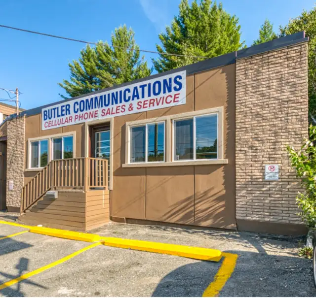 Prime Commercial Unit for Lease – High Traffic Location!