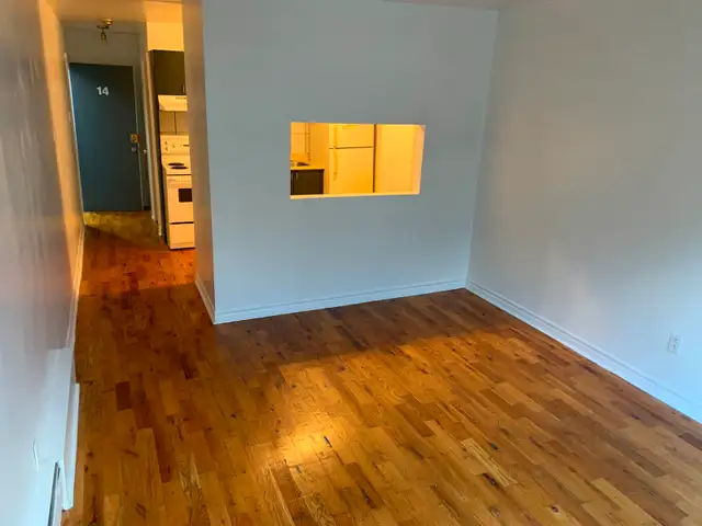 2 1/2 Tout Inclus 975 Métro Rosemont (WiFi) - Photo 2