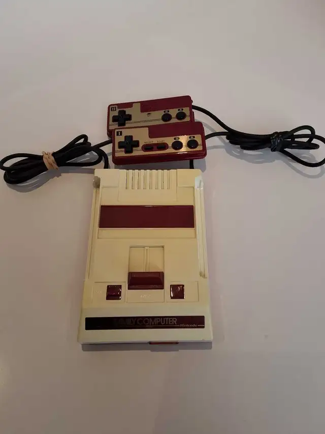 Nintendo Famicom Mini System CLV-101 - Photo 2