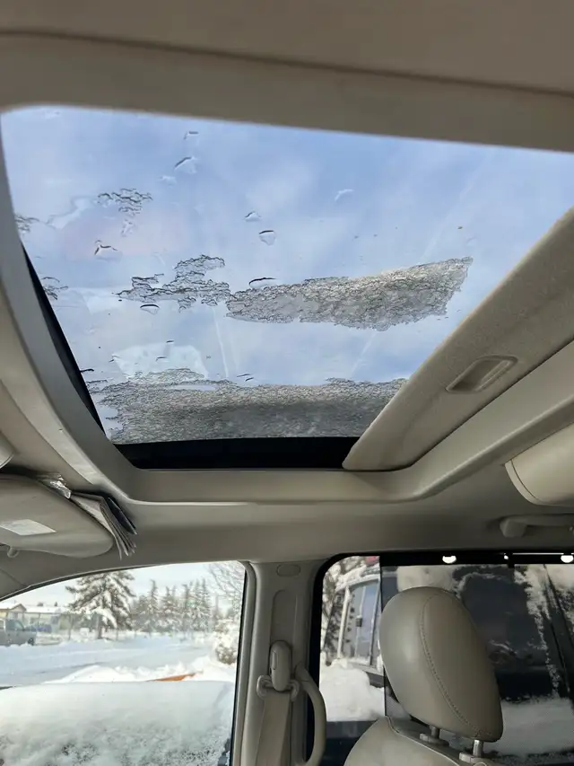 Mini Van fully loaded Chrysler Town & Country - Photo 10