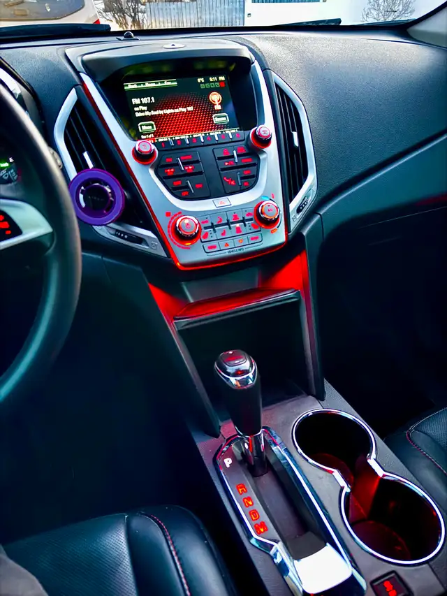 2017 GMC Terrain SLT 3.6L V6 AWD (Low kms) - Photo 4