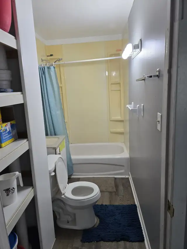 Furnished Bedroom for Rent – Fort Erie (near Lakeshore Area) - Photo 8