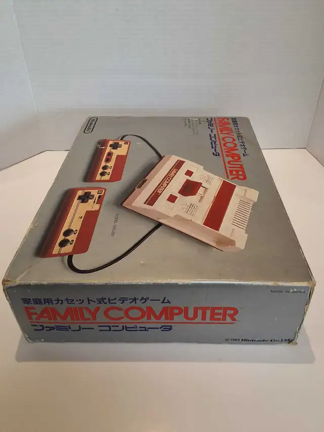 Nintendo Famicom Family Computer System - Boxed - Photo 9