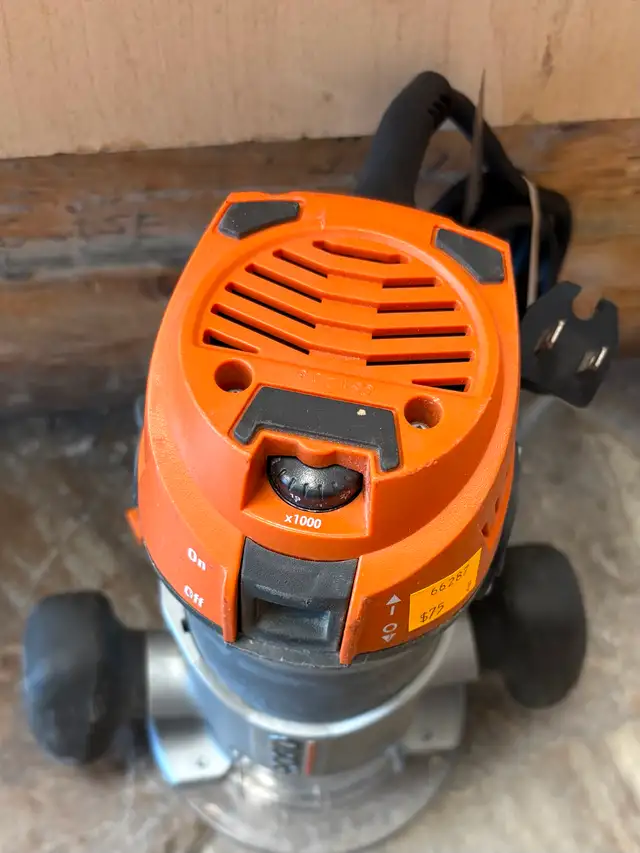 Ridgid Corded Plunge Router (Model: R2901 ) - Photo 3