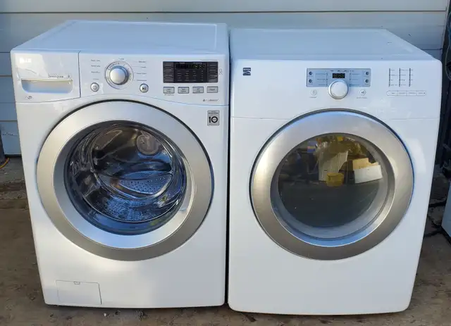 LG Front Loading washer/ dryer Very good condition, Stackable